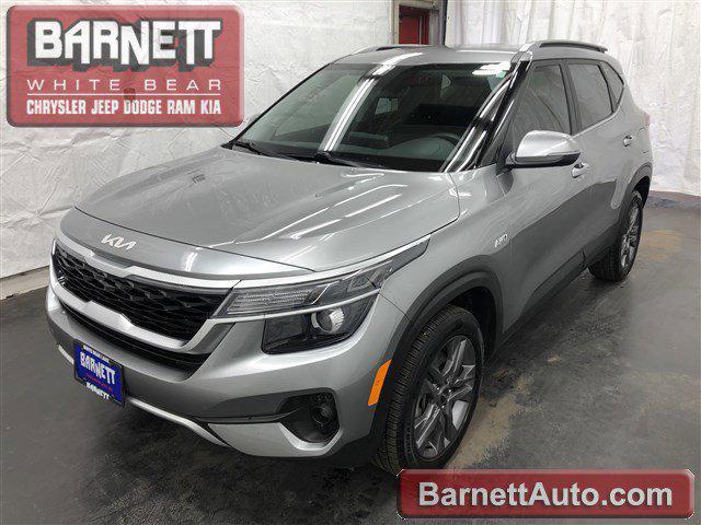 Photo of 2023 Steel Gray Kia Seltos