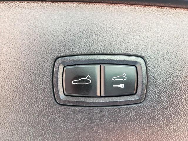 Photo of 2024 Black Porsche Cayenne