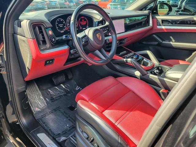 Photo of 2024 Black Porsche Cayenne