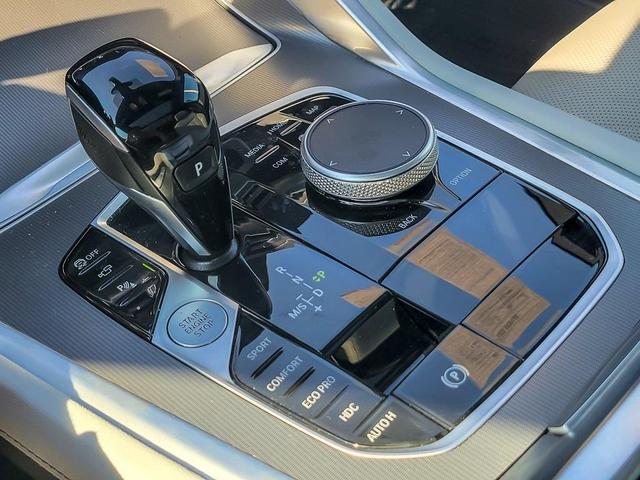 Photo of 2023 Carbon Black Metallic BMW X6