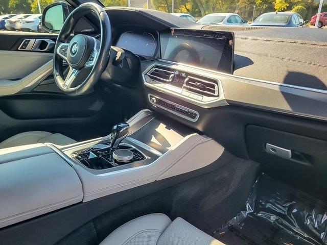 Photo of 2023 Carbon Black Metallic BMW X6