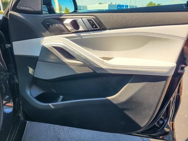 Photo of 2023 Carbon Black Metallic BMW X6