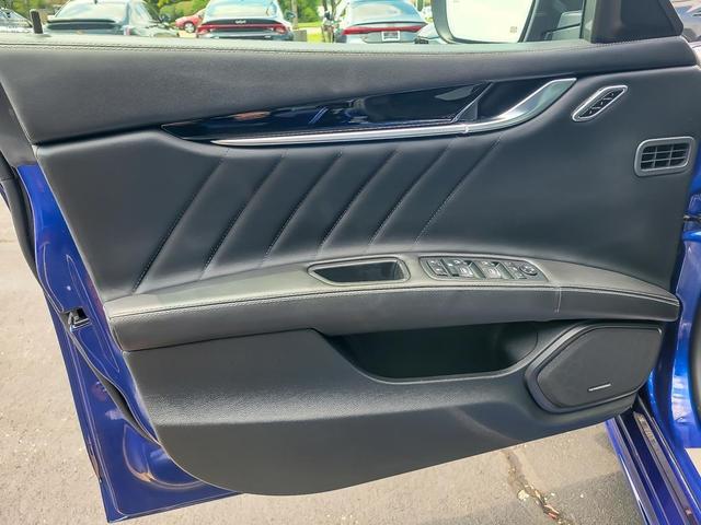 Photo of 2023 Blu Maserati Ghibli