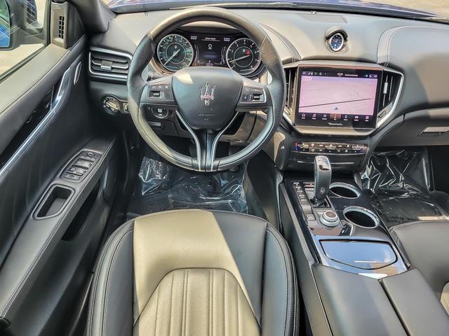 Photo of 2023 Blu Maserati Ghibli