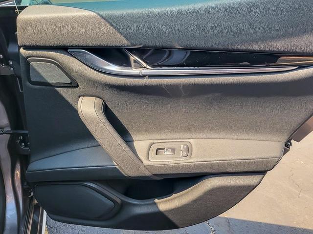 Photo of 2022 Gray Maserati Ghibli