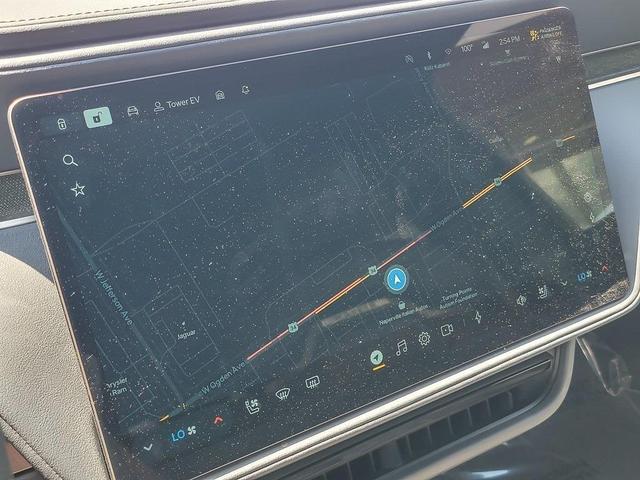 Photo of 2025 Black Rivian R1S