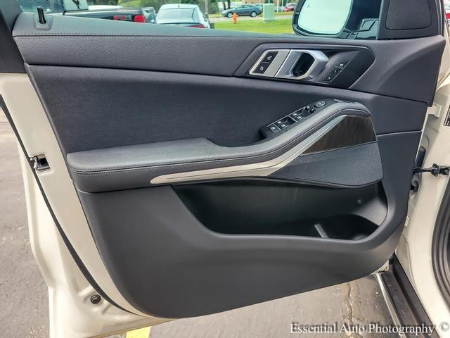 Photo of 2022 Alpine White BMW X5
