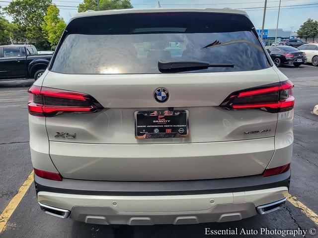 Photo of 2022 Alpine White BMW X5
