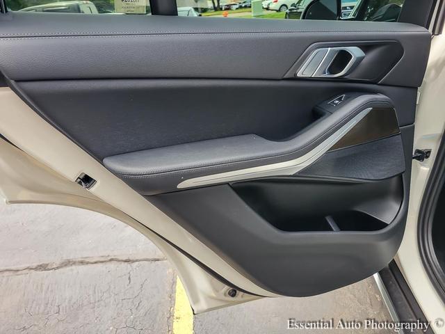 Photo of 2022 Alpine White BMW X5