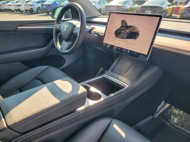 Photo of 2025 Black Tesla Model Y