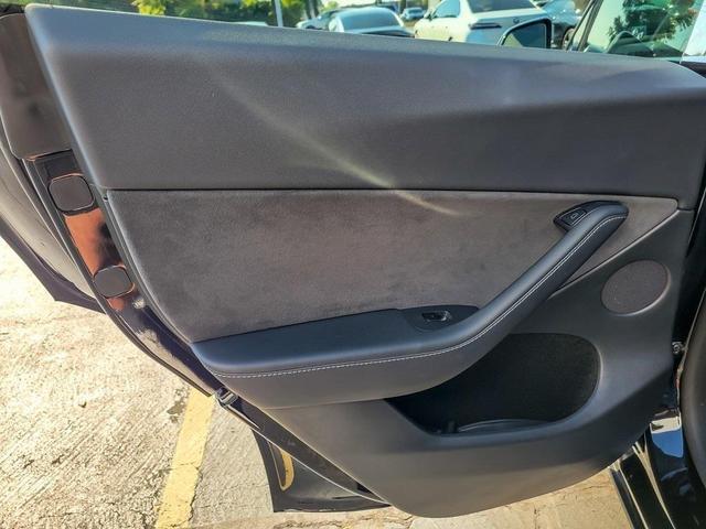 Photo of 2025 Black Tesla Model Y