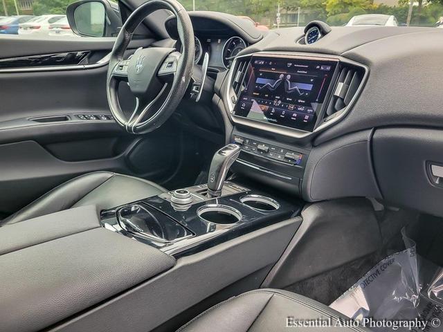 Photo of 2022 Black Maserati Ghibli