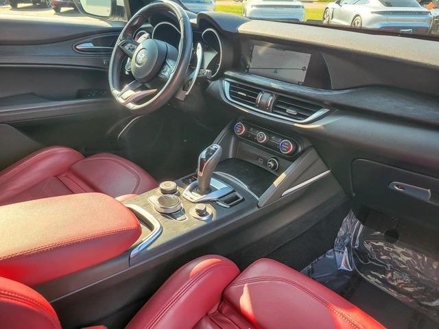 Photo of 2022 Alfa White Alfa Romeo Stelvio
