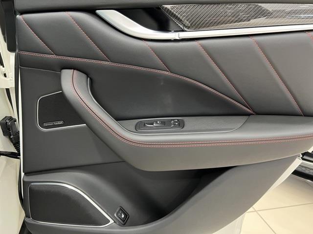 Photo of 2024 Bianco Maserati Levante