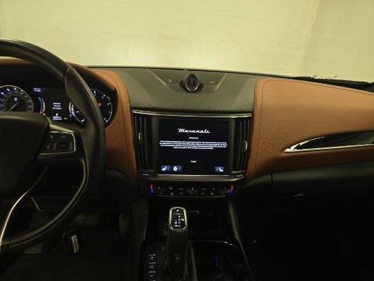 Photo of 2022 White Maserati Levante