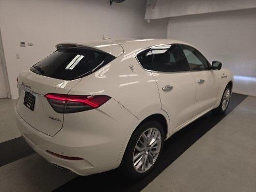 Photo of 2022 White Maserati Levante