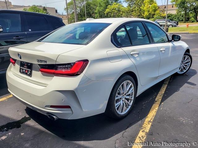 Photo of 2023 Alpine White BMW 330