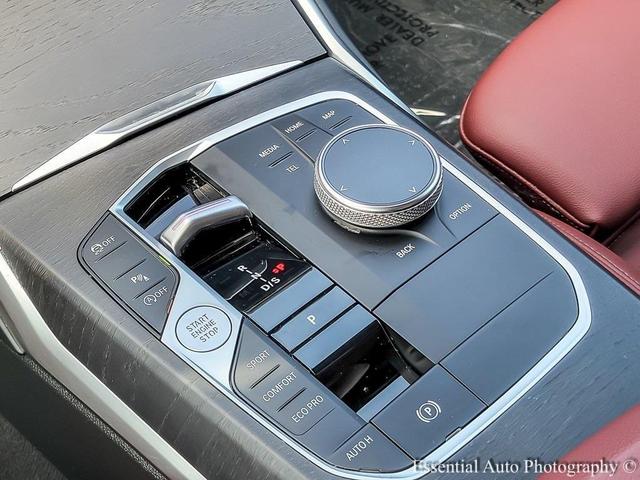 Photo of 2023 Alpine White BMW 330