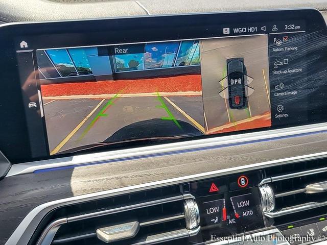 Photo of 2022 Jet Black BMW X7