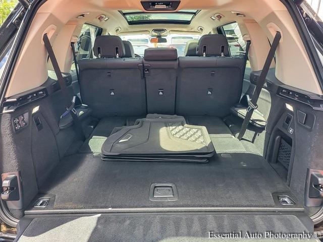Photo of 2022 Jet Black BMW X7