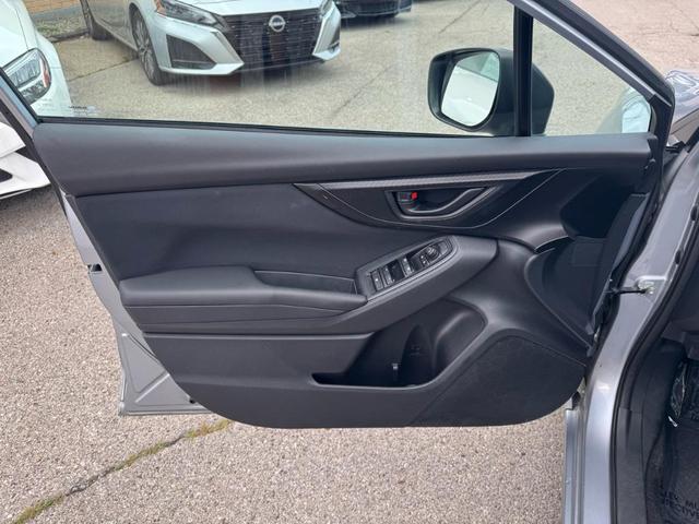 Photo of 2018 Ice Silver Metallic Subaru Impreza