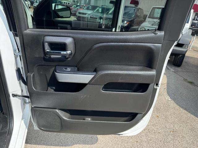 Photo of 2017 White Chevrolet Silverado 1500