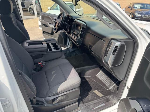 Photo of 2017 White Chevrolet Silverado 1500