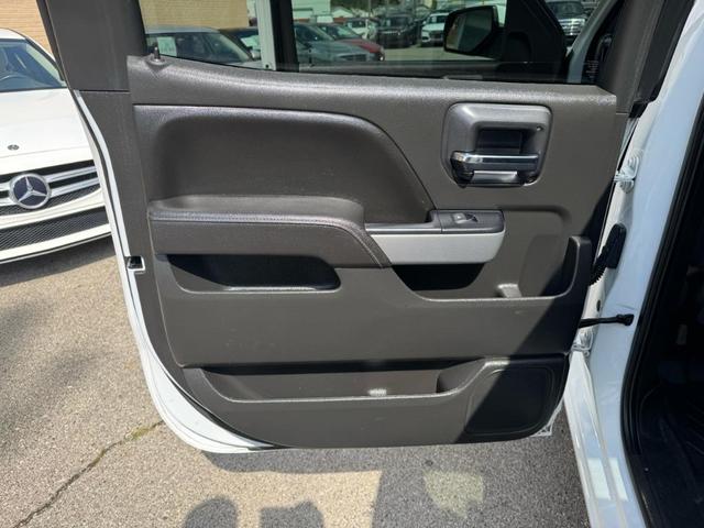 Photo of 2017 White Chevrolet Silverado 1500