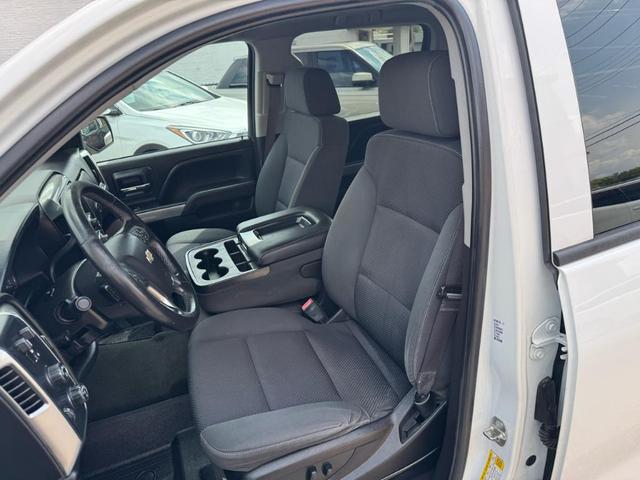 Photo of 2017 White Chevrolet Silverado 1500