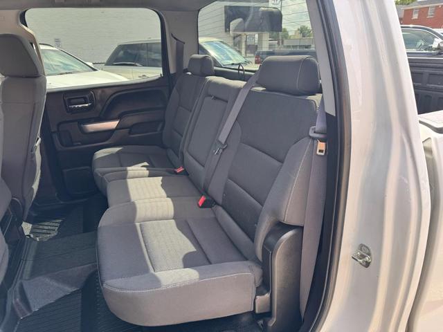 Photo of 2017 White Chevrolet Silverado 1500