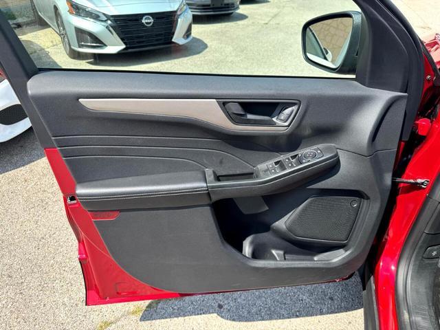 Photo of 2022 Red Ford Escape