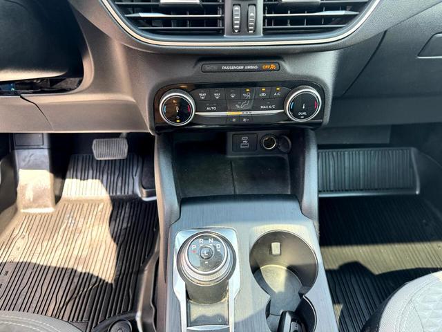 Photo of 2022 Red Ford Escape