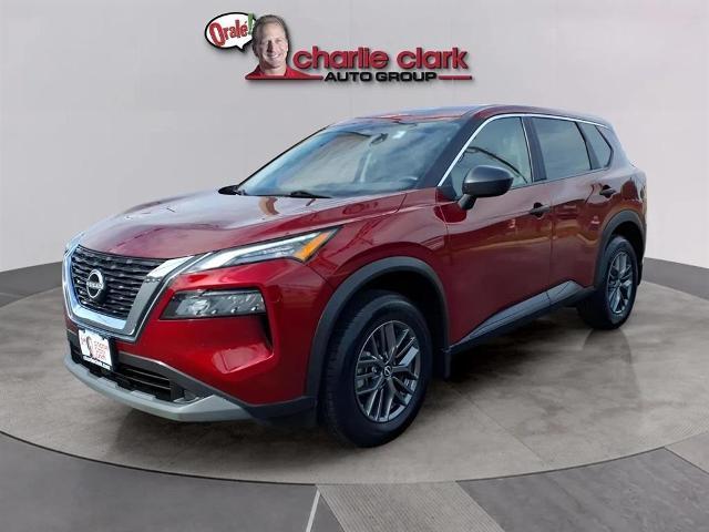 Photo of 2023 Scarlet Ember Nissan Rogue