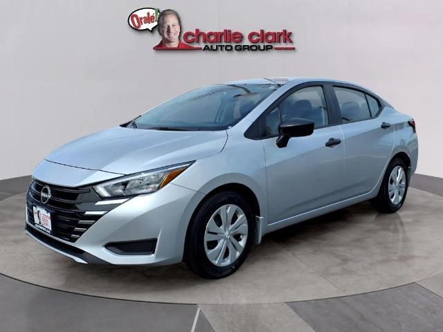 Photo of 2025 Brilliant Silver Metallic Nissan Versa