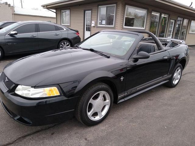 2000 Ford Mustang