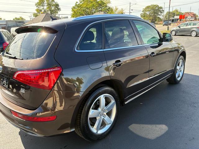Photo of 2011 Brown Audi Q5