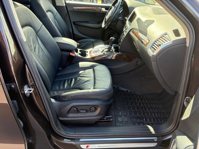 Photo of 2011 Brown Audi Q5