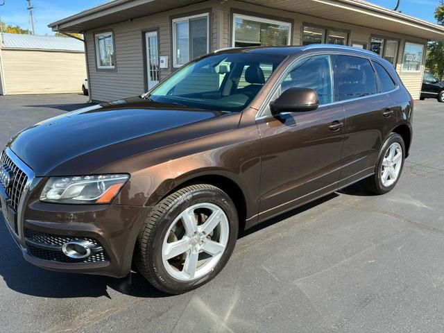 Photo of 2011 Brown Audi Q5