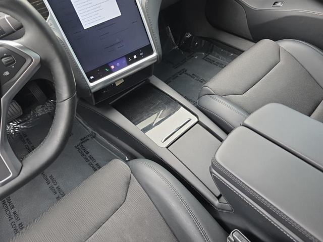 Photo of 2017 Solid Black Tesla Model S