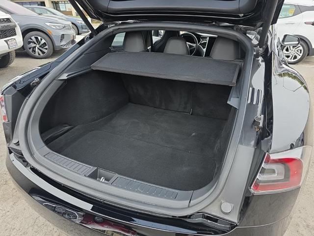 Photo of 2017 Solid Black Tesla Model S