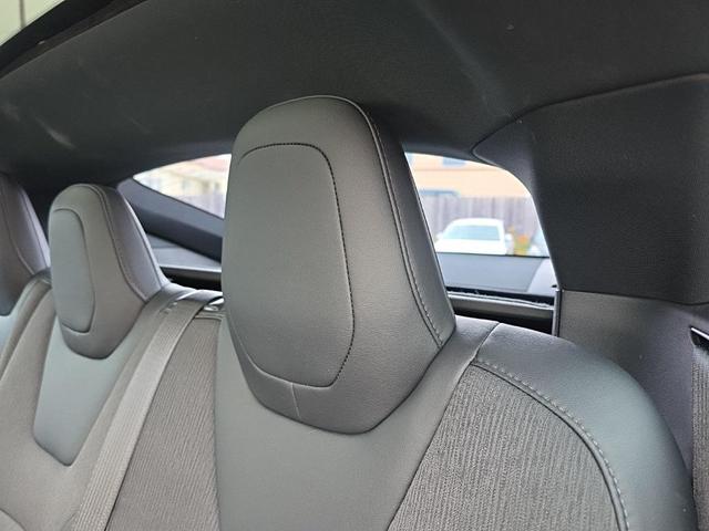 Photo of 2017 Solid Black Tesla Model S
