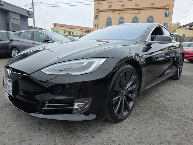 Photo of 2017 Solid Black Tesla Model S