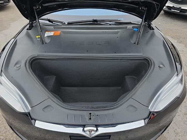 Photo of 2017 Solid Black Tesla Model S