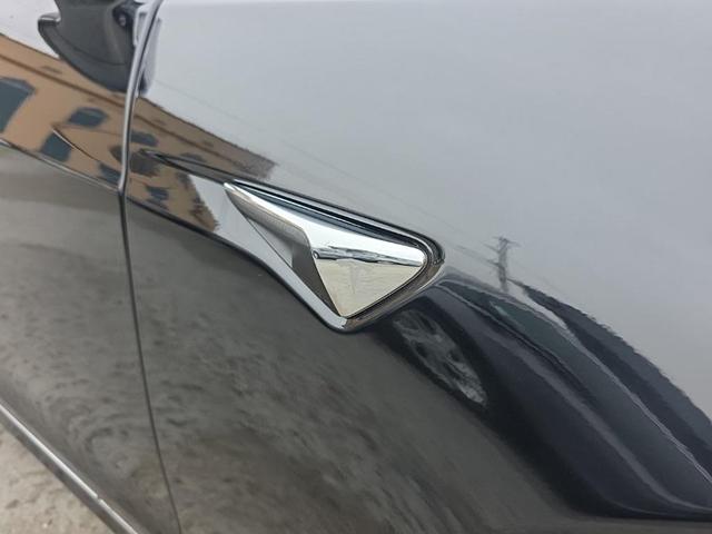 Photo of 2017 Solid Black Tesla Model S