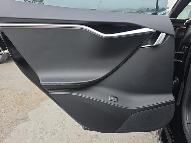 Photo of 2017 Solid Black Tesla Model S