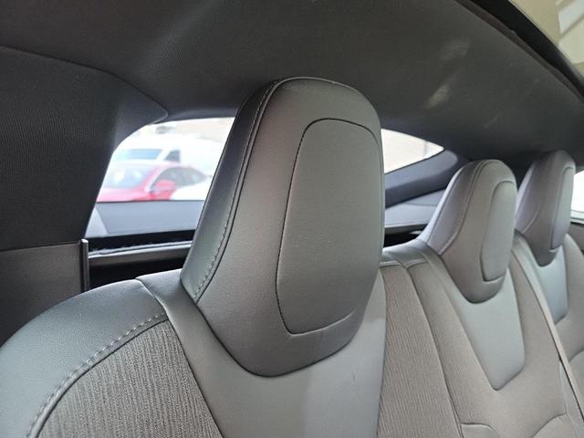 Photo of 2017 Solid Black Tesla Model S