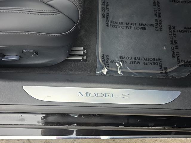 Photo of 2017 Solid Black Tesla Model S
