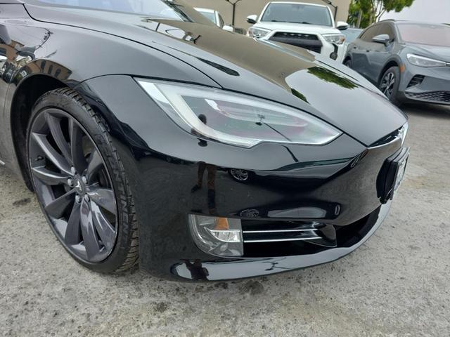 Photo of 2017 Solid Black Tesla Model S