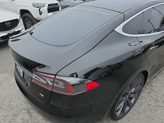Photo of 2017 Solid Black Tesla Model S