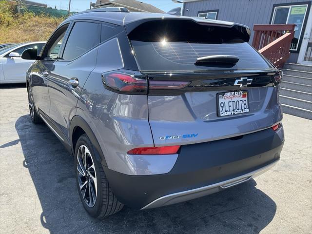 Photo of 2023 Gray Ghost Metallic Chevrolet Bolt EUV